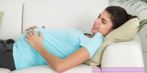 Kekejangan perut semasa mengandung